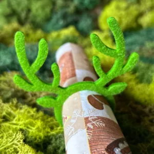 Serwetnik renifer z zielonego filcu – świąteczna dekoracja stołu